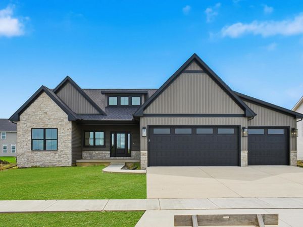 1417 S Milton Court , Mahomet, IL 61853