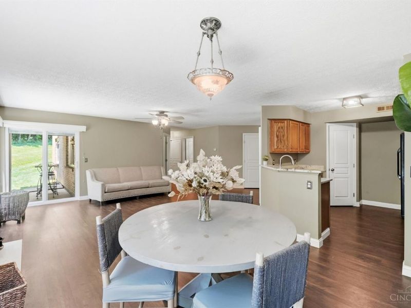 5878 Stonebridge Circle, Unit 104, Milford, OH 45150 Photo 13