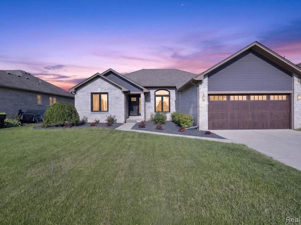 53293 Spurry Lane, Chesterfield Twp, MI 48051
