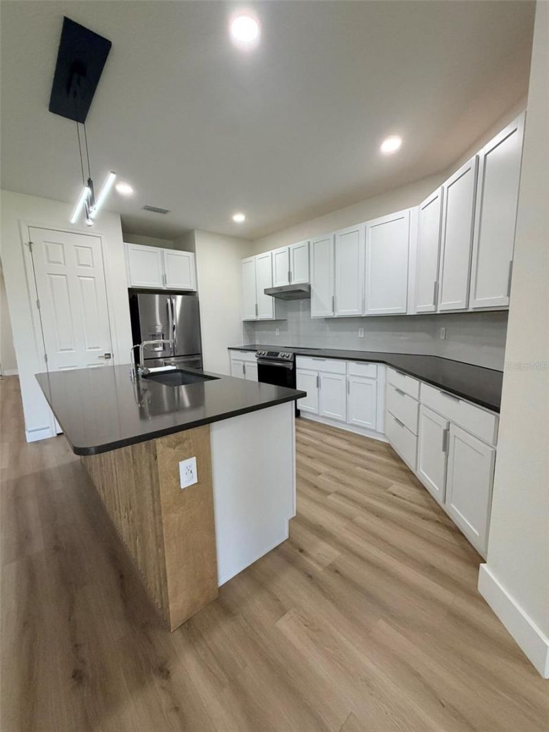 3467 74th Avenue Circle E, Sarasota, FL 34243 Photo