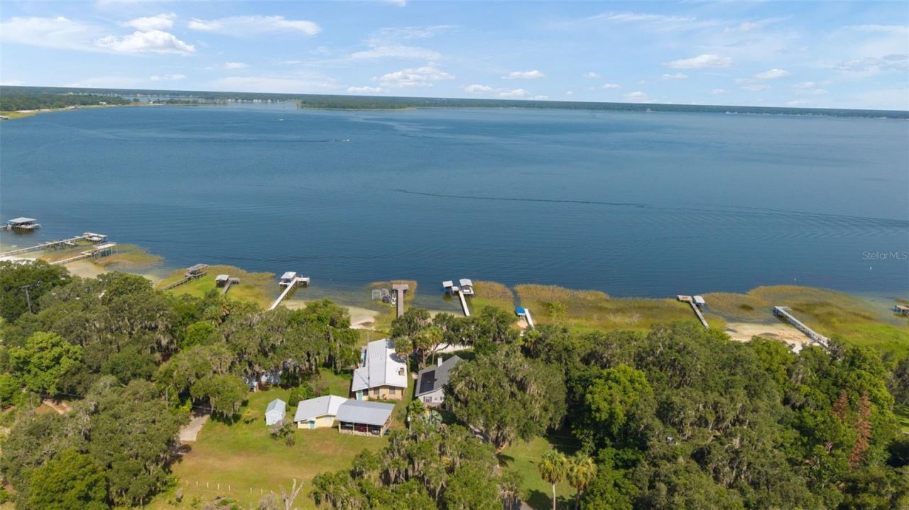 15562 SE 138th Terrace, Weirsdale, FL 32195 Photo