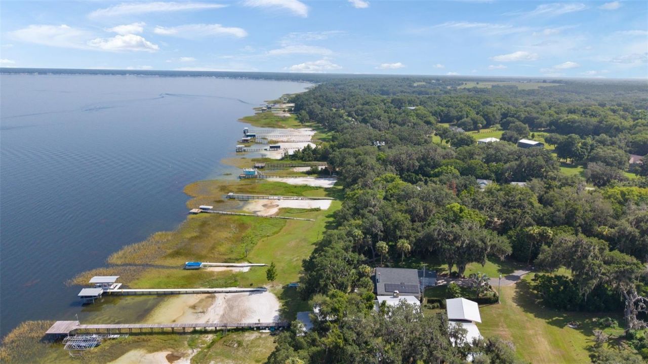 15562 SE 138th Terrace, Weirsdale, FL 32195 Photo