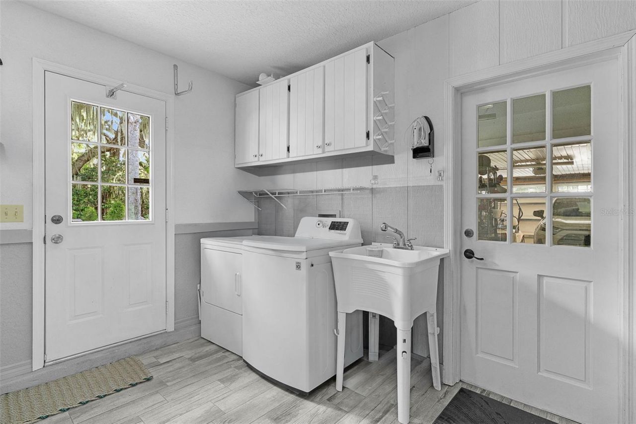 15562 SE 138th Terrace, Weirsdale, FL 32195 Photo