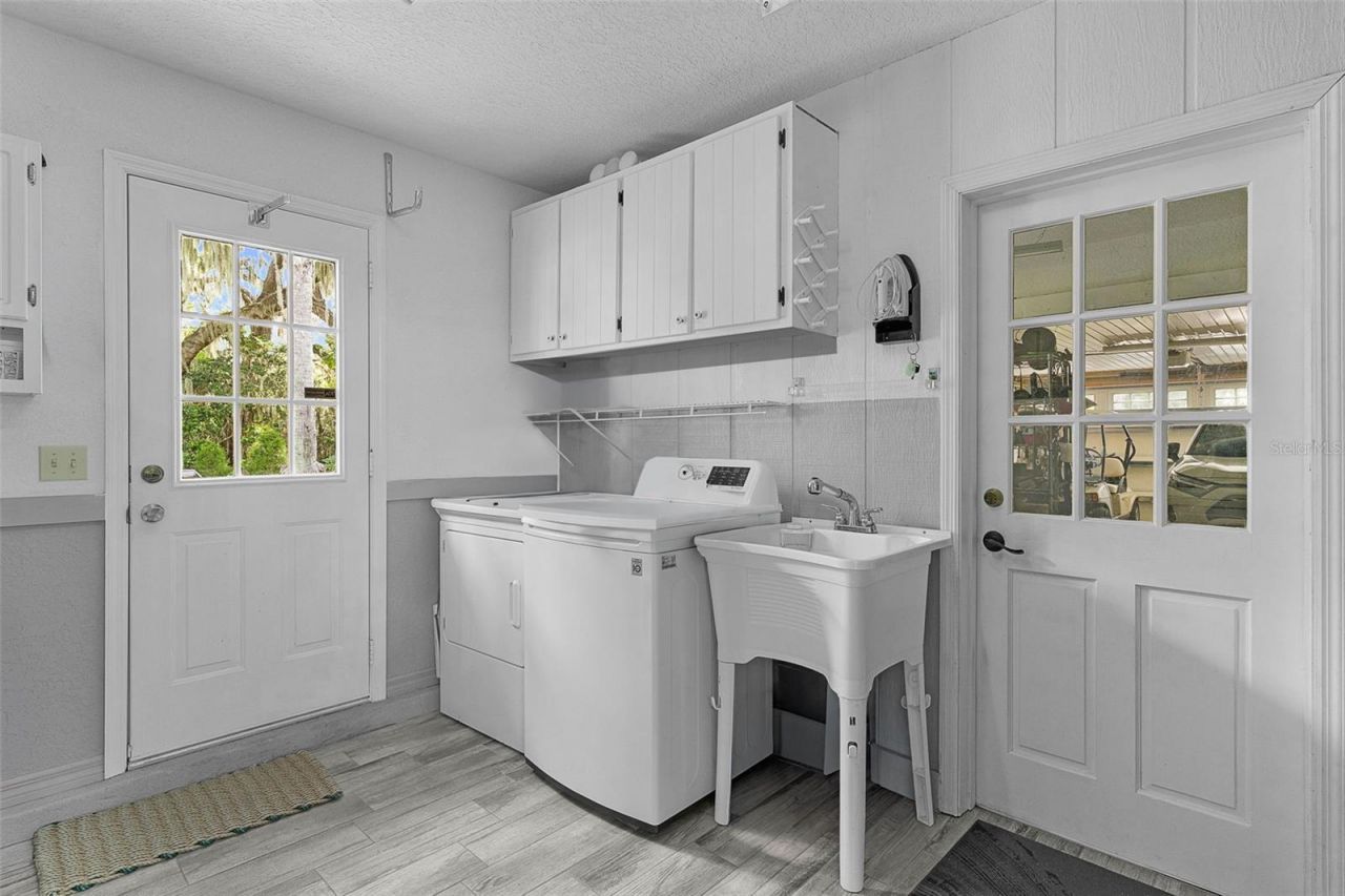 15562 SE 138th Terrace, Weirsdale, FL 32195 Photo