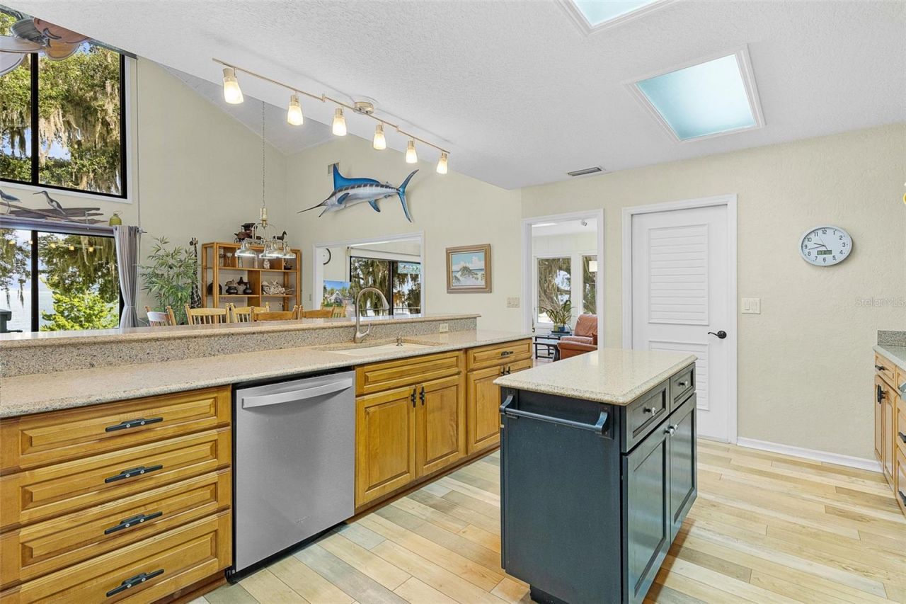 15562 SE 138th Terrace, Weirsdale, FL 32195 Photo