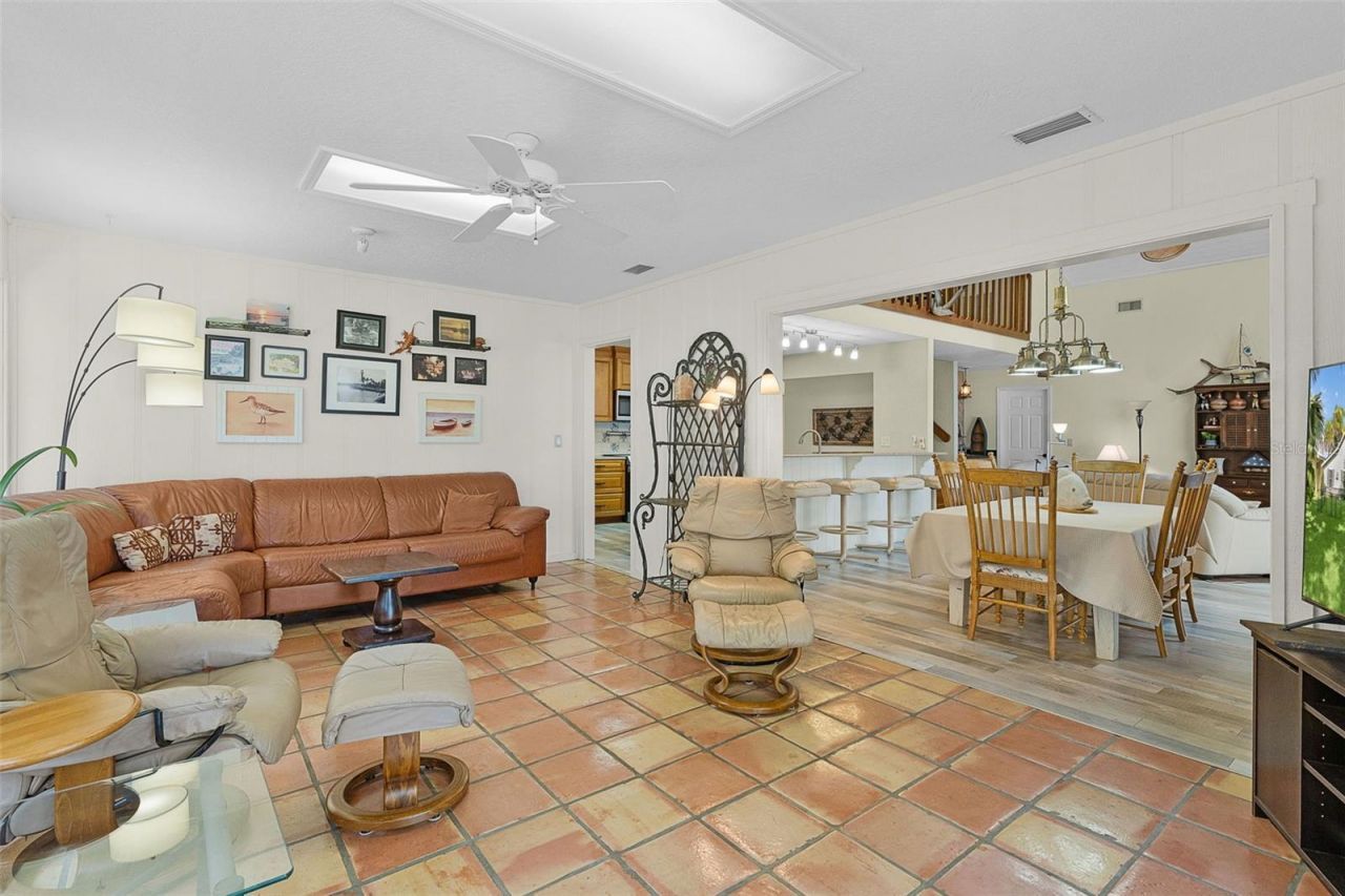 15562 SE 138th Terrace, Weirsdale, FL 32195 Photo