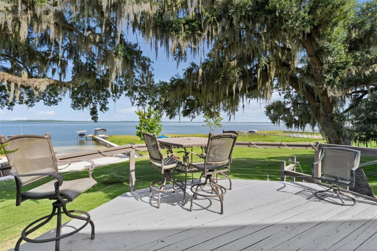 15562 SE 138th Terrace, Weirsdale, FL 32195 Photo