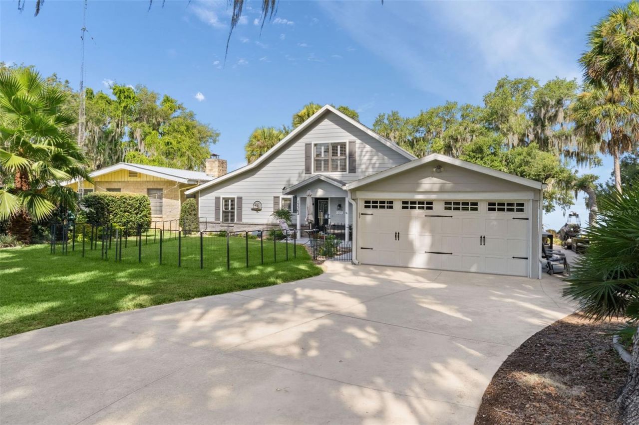 15562 SE 138th Terrace, Weirsdale, FL 32195 Photo