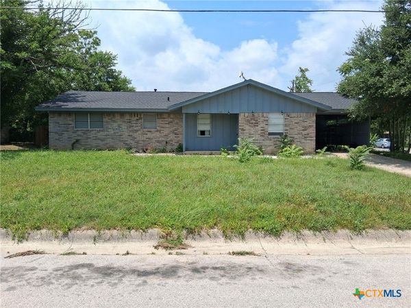 902 Georgetown Road , Lampasas, TX 76550