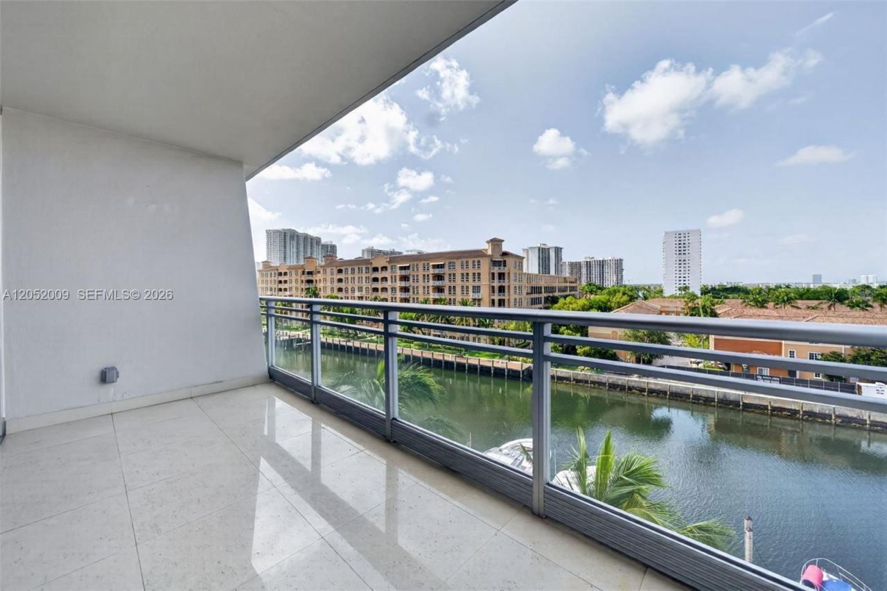 2950 NE 188th St , Unit 406, Aventura, FL 33180 Photo