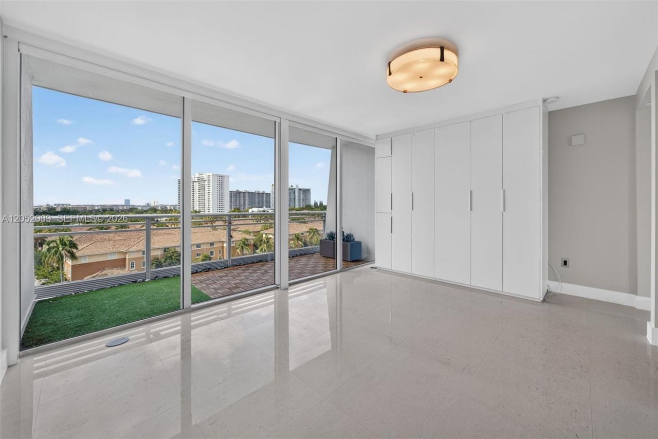 2950 NE 188th St , Unit 406, Aventura, FL 33180 Photo