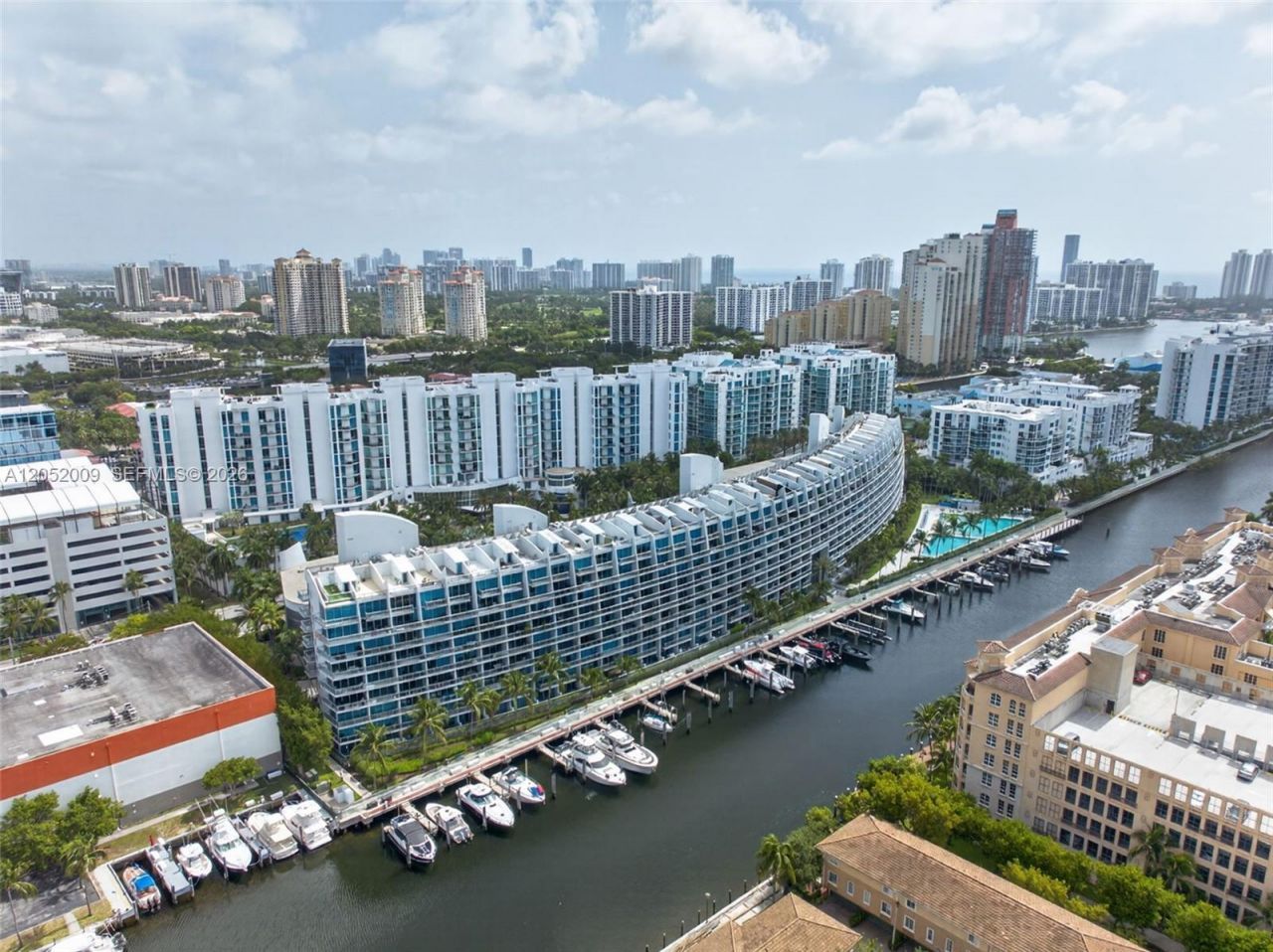 2950 NE 188th St , Unit 406, Aventura, FL 33180 Photo