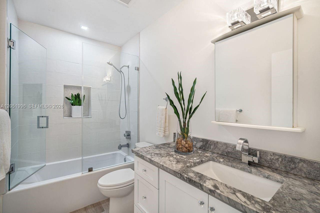 6370 SW 144th St , Coral Gables, FL 33158 Photo