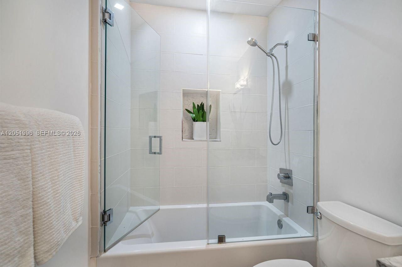 6370 SW 144th St , Coral Gables, FL 33158 Photo