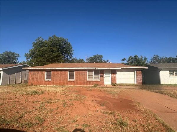 2156 Briarwood Street , Abilene, TX 79603