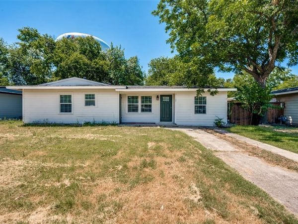 1102 E Lovers Lane, Arlington, TX 76010