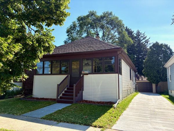 6623 33RD Ave, Kenosha, WI 53142