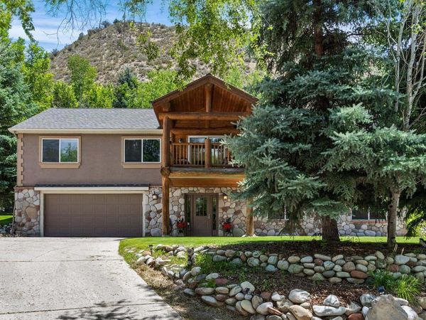 390 Jenny Place , New Castle, CO 81647