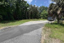 417b Chapin Road photo 4