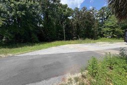 417b Chapin Road photo 4