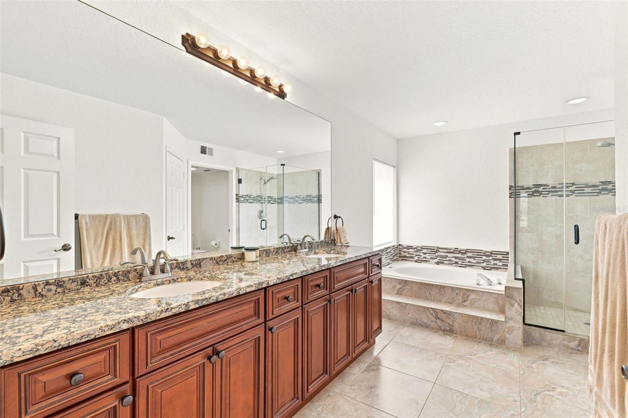 13494 Falcon Pointe Drive, Orlando, FL 32837 Photo