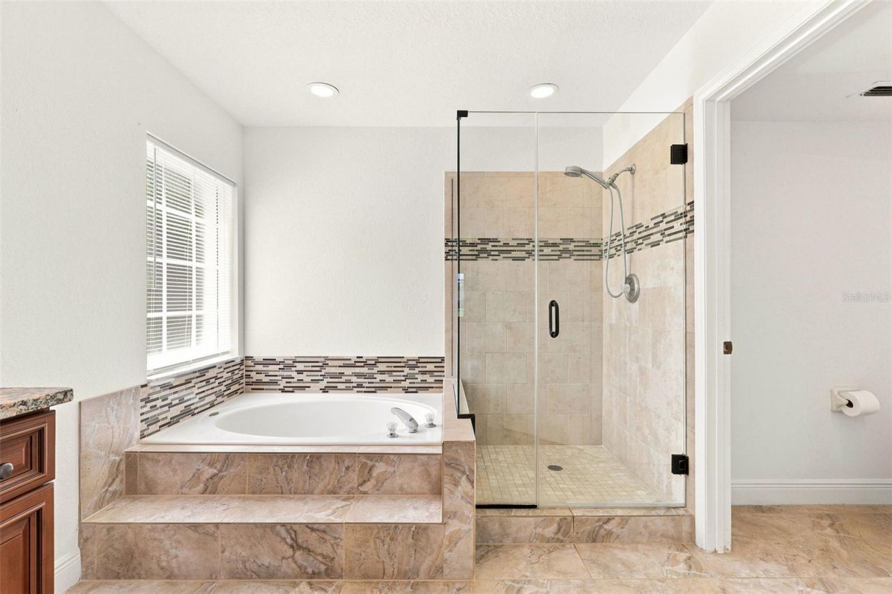 13494 Falcon Pointe Drive, Orlando, FL 32837 Photo