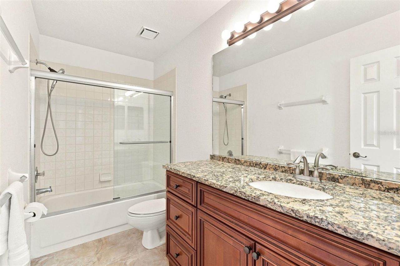 13494 Falcon Pointe Drive, Orlando, FL 32837 Photo