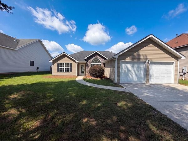 4418 Persian Court , Snellville, GA 30039