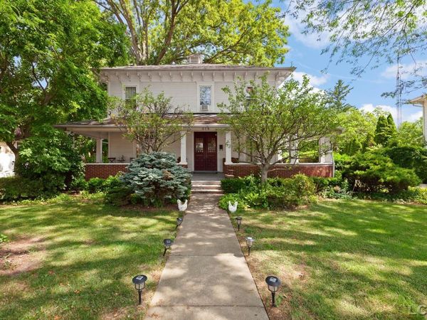 418 W Adrian , Blissfield, MI 49228