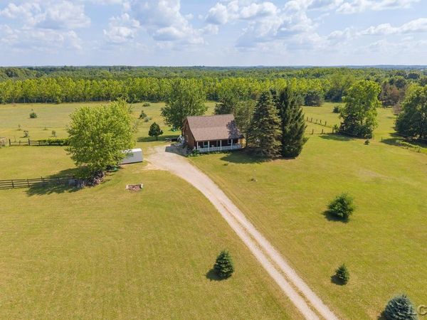17721 Pleasant Lake , Manchester, MI 48158