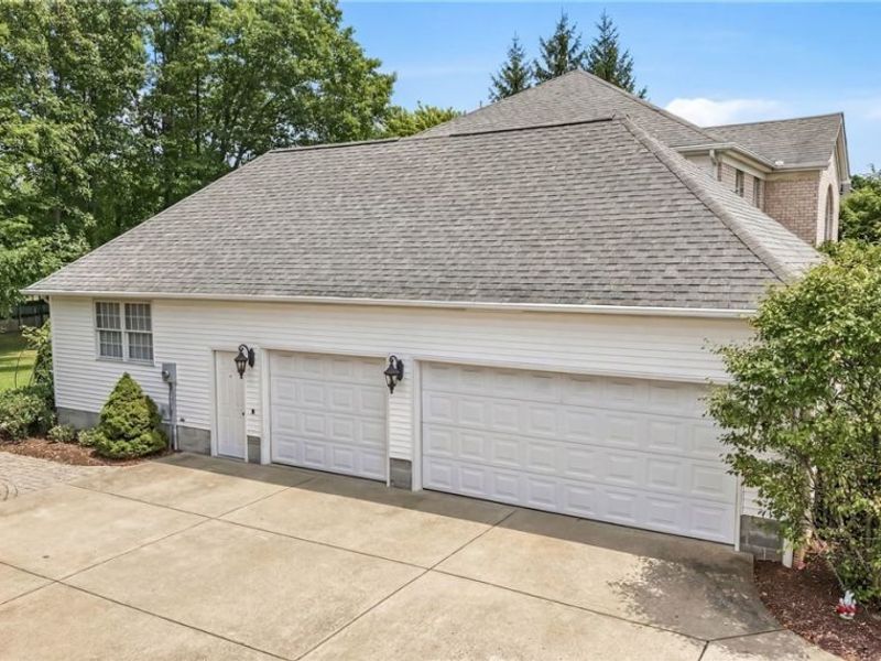 300 Russo Drive, Canfield, OH 44406 Photo 4