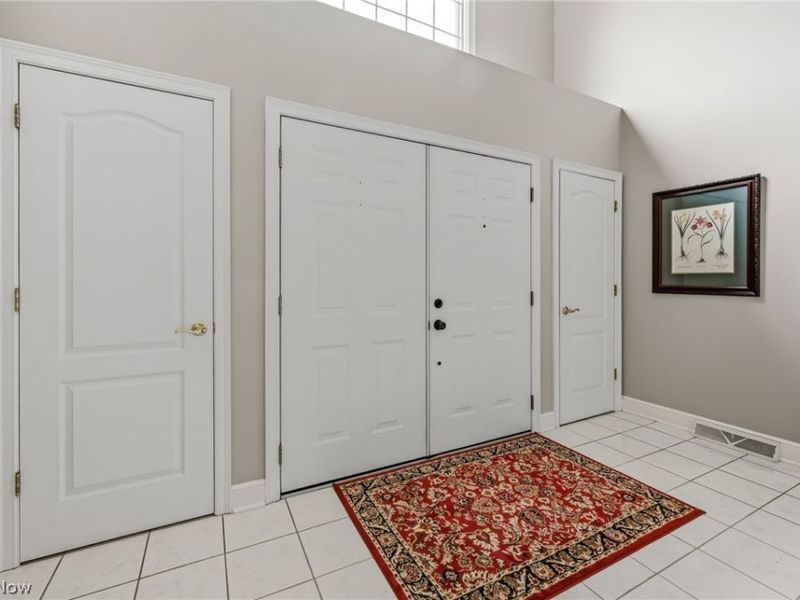 300 Russo Drive, Canfield, OH 44406 Photo 7