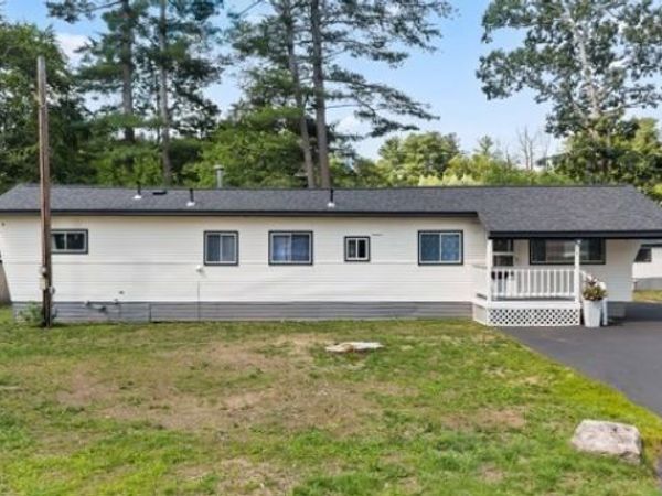 9 Humes Street, Webster, MA 01570