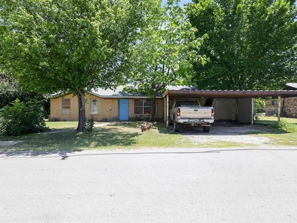 414 Grace Street, Bridgeport, TX 76426