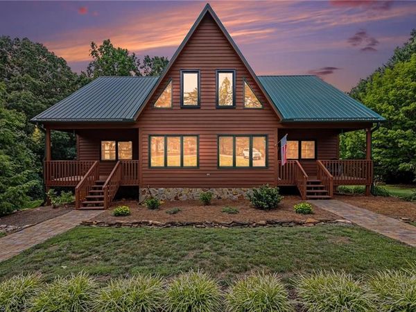 181 Mountaineer Lane, Pinnacle, NC 27043