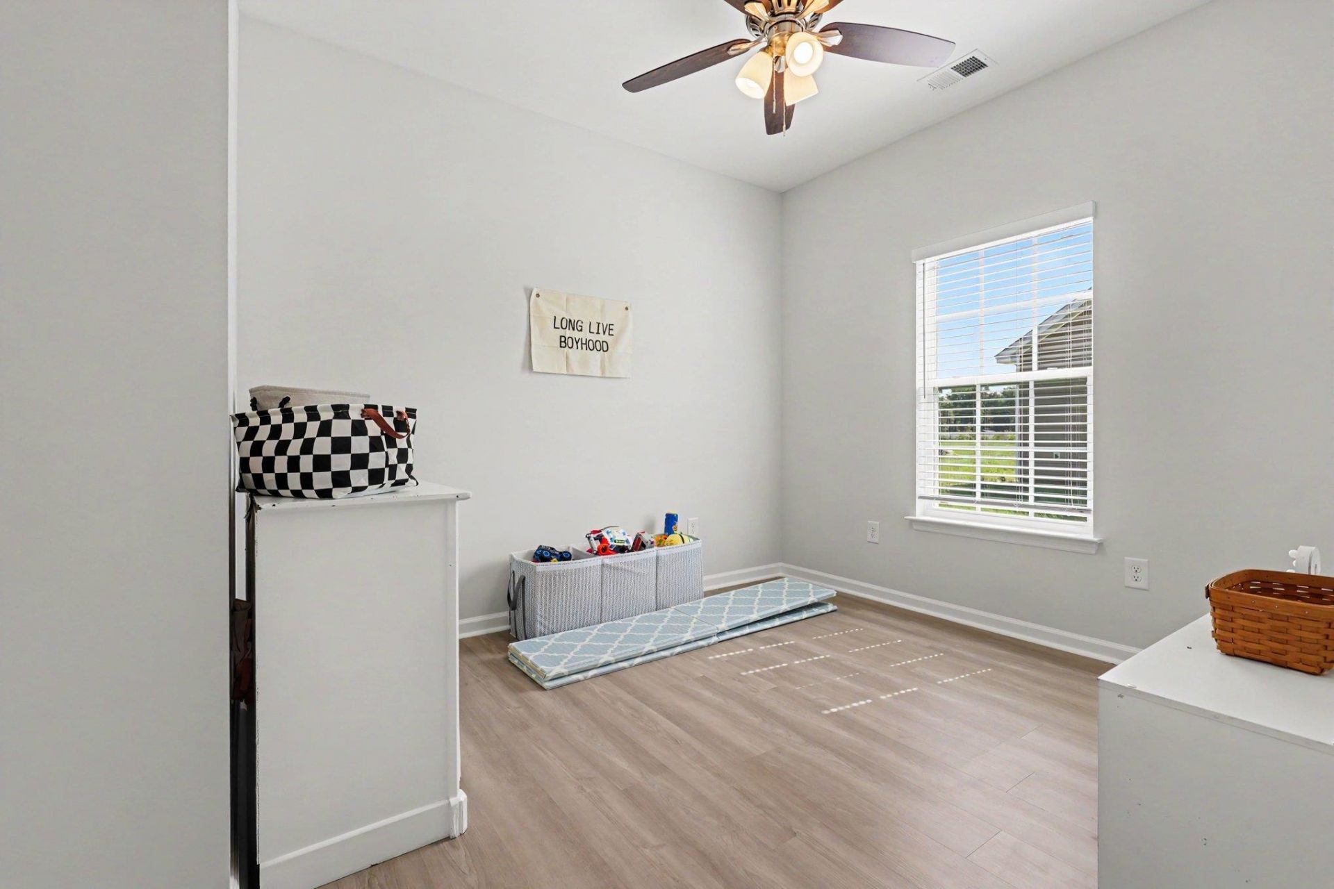 704 Fair Weather Dr Photo 22