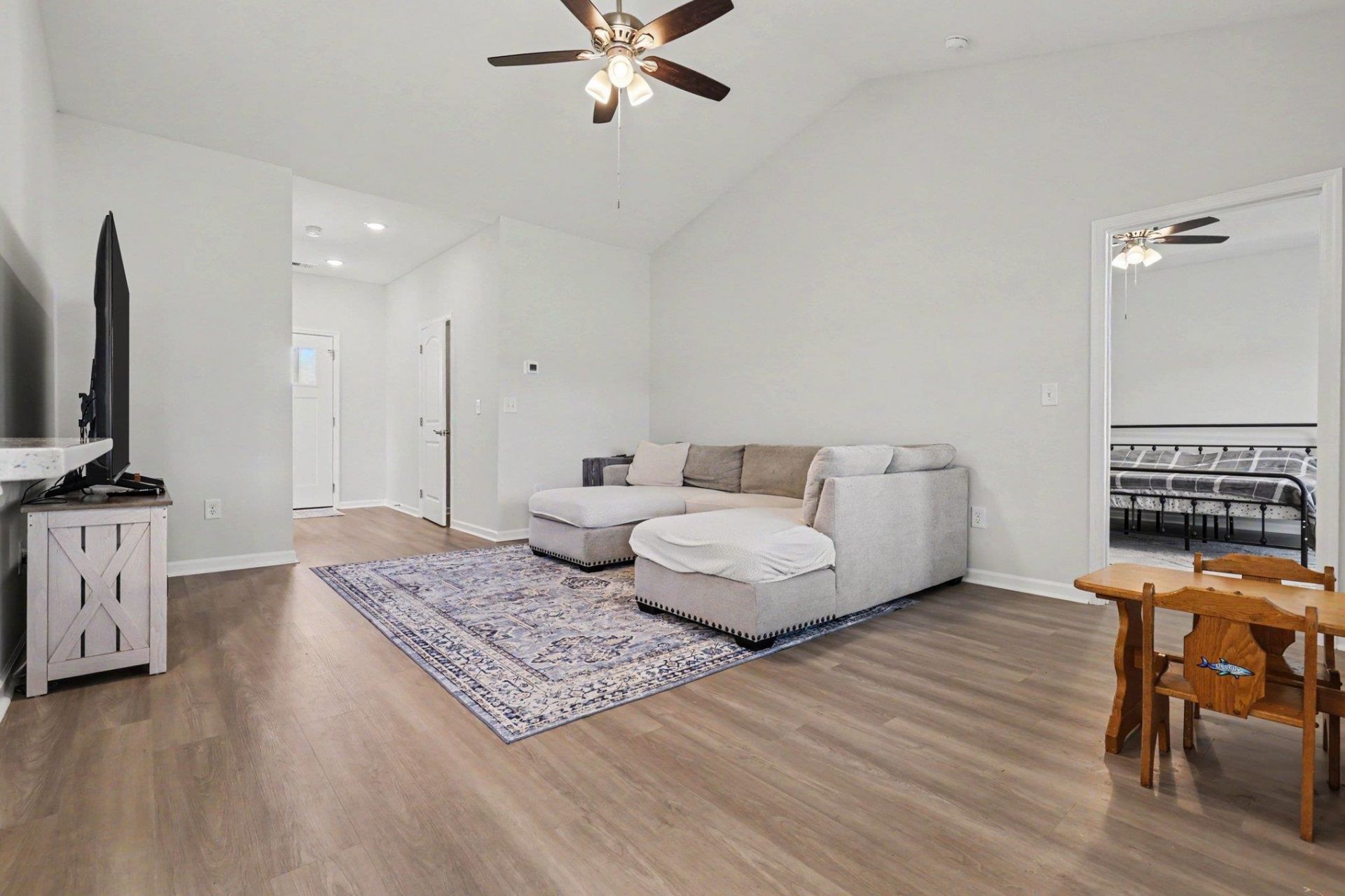 704 Fair Weather Dr Photo 8
