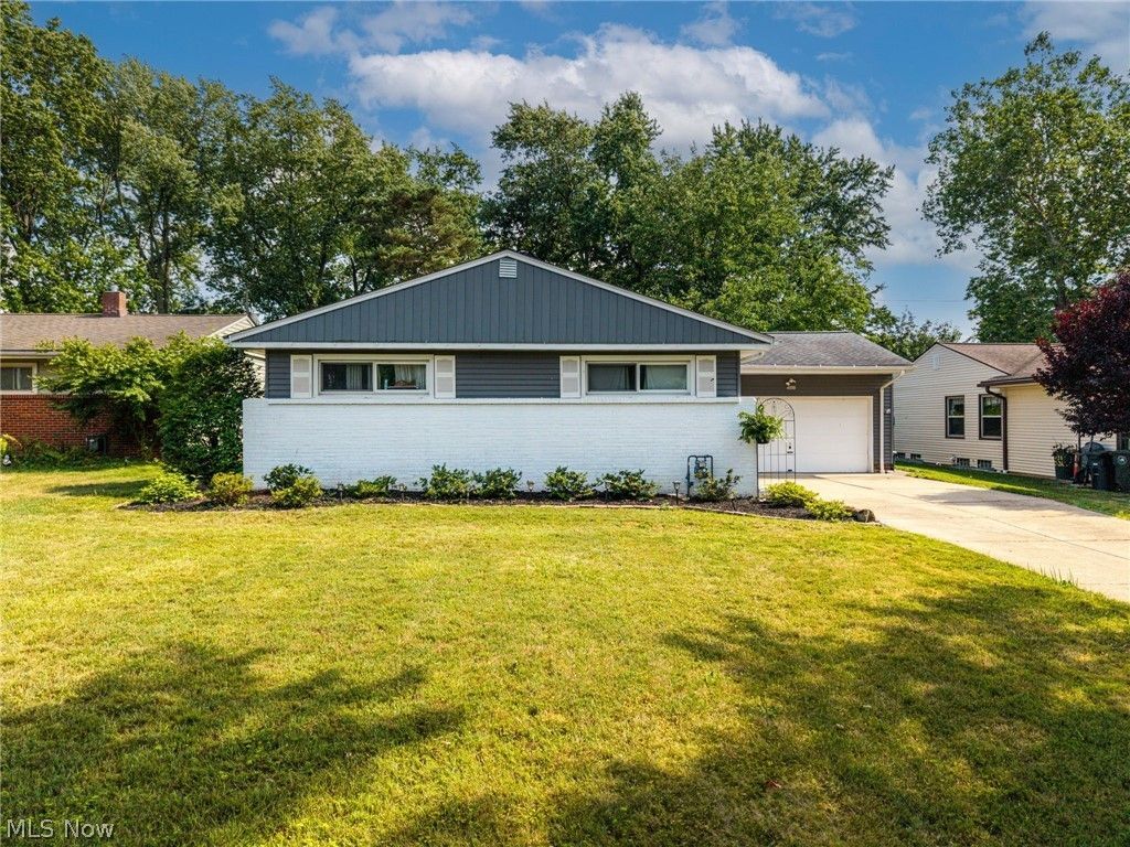4888 N Sedgewick Road, Lyndhurst, OH 44124 Main Photo