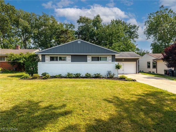 4888 N Sedgewick Road , Lyndhurst, OH 44124