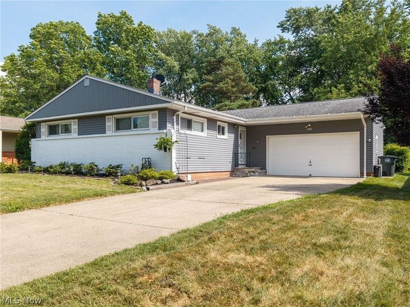 4888 N Sedgewick Road, Lyndhurst, OH 44124 Photo 2
