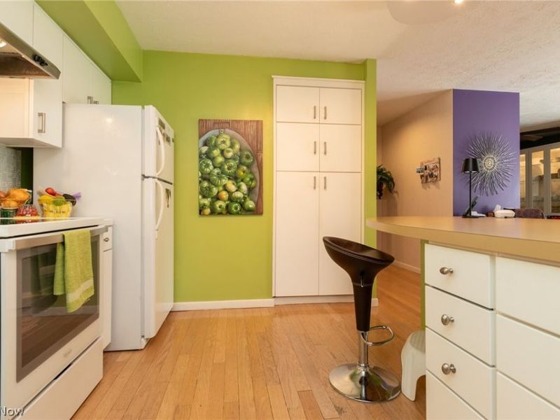 2202 Acacia Park Drive, Unit 2515, Lyndhurst, OH 44124 Photo 10