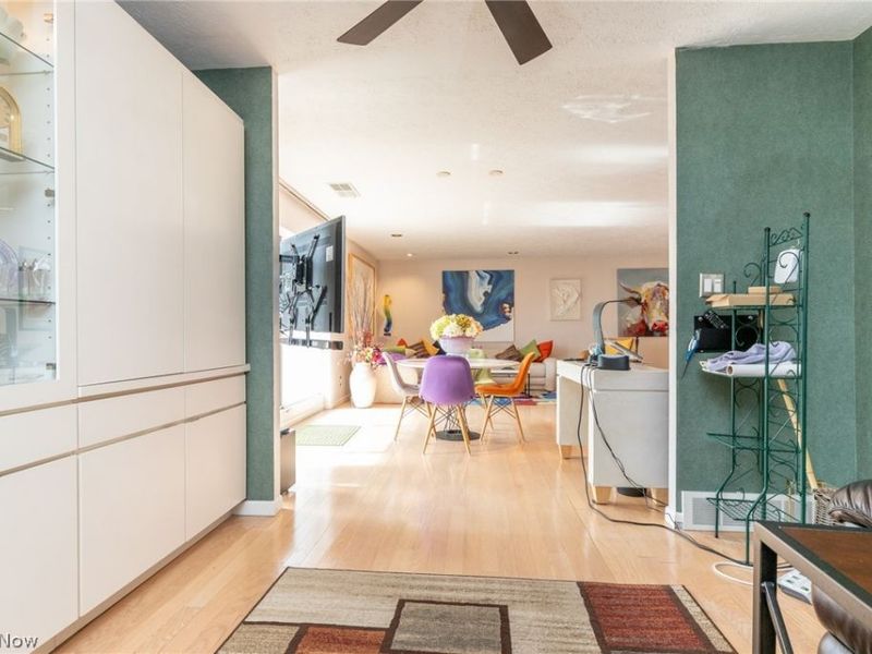 2202 Acacia Park Drive, Unit 2515, Lyndhurst, OH 44124 Photo 12