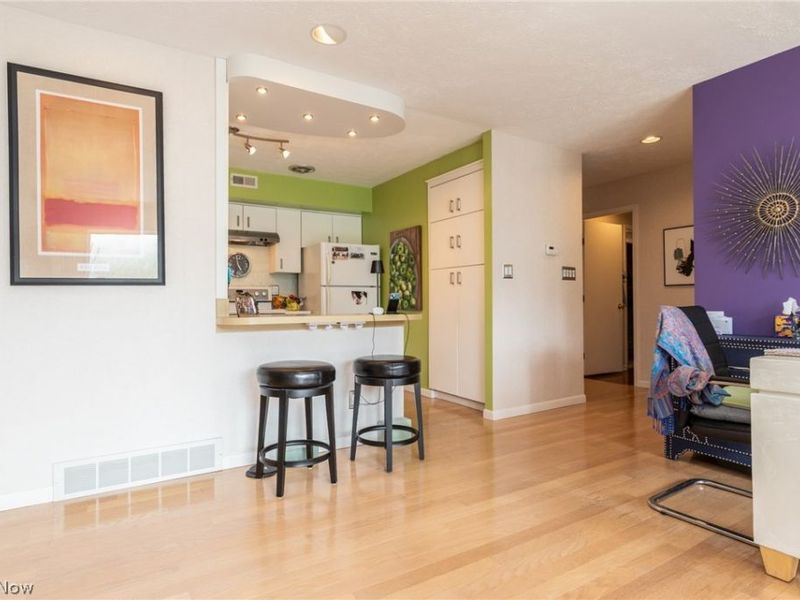 2202 Acacia Park Drive, Unit 2515, Lyndhurst, OH 44124 Photo 7
