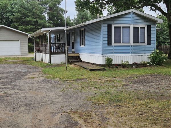 14166 Red Pine Drive NW, Kent City, MI 49330