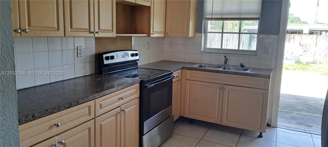 9754 NW 26th Ave, Unit 9754, Miami, FL 33147 Photo
