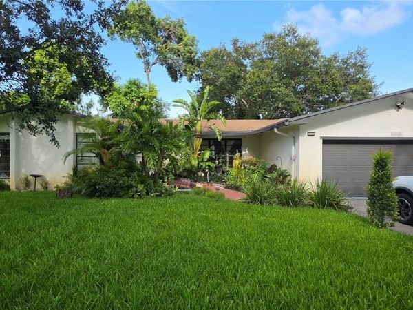 Davie, FL 33325