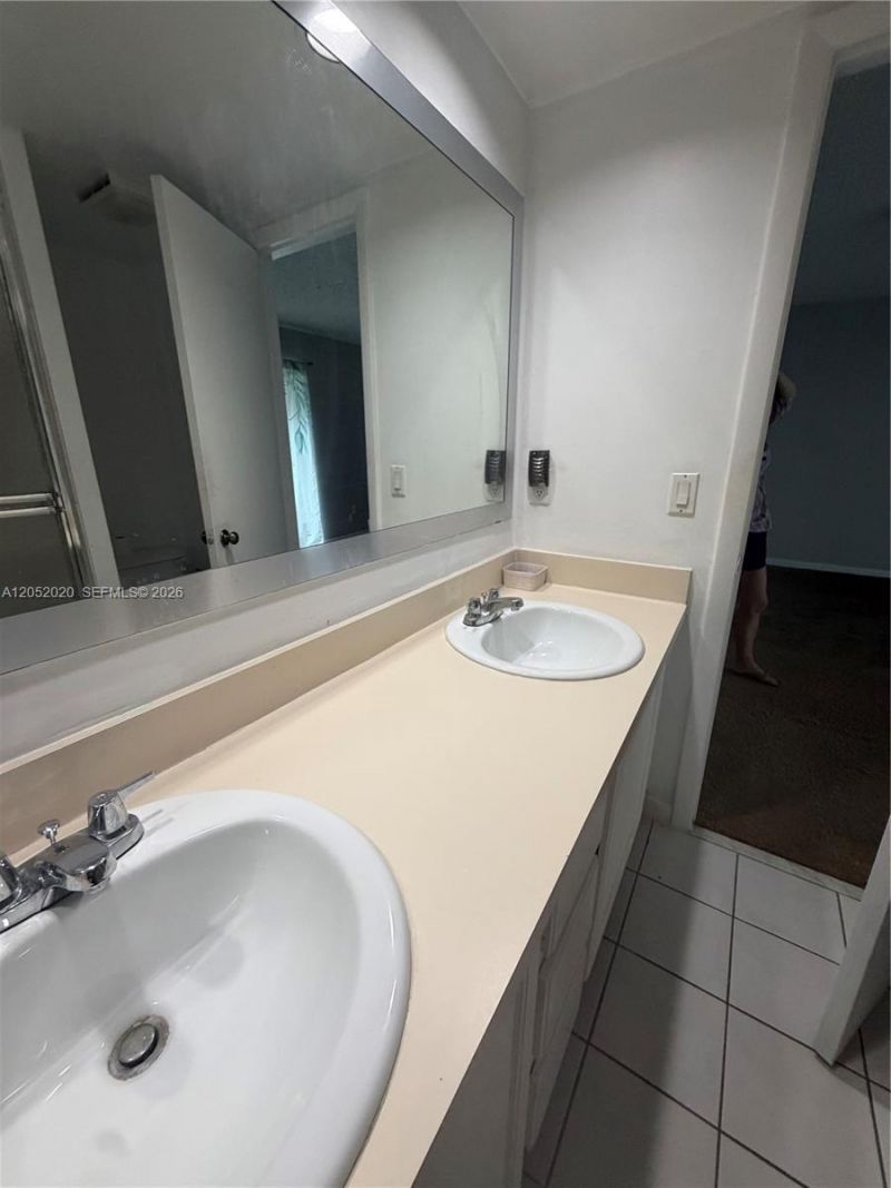 2563 Camelot , Unit 2563, Cooper City, FL 33026 Photo