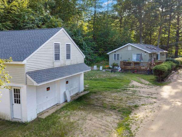 2 Roberts Park Rd, Holland, MA 01521