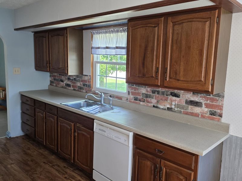 207 E Harmon Drive, Greenville, OH 45331 Photo 12