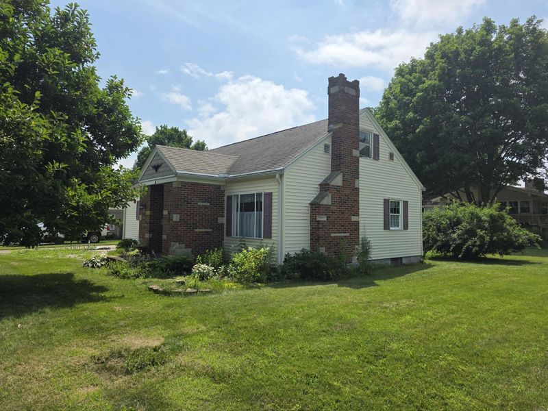 207 E Harmon Drive, Greenville, OH 45331 Photo 3